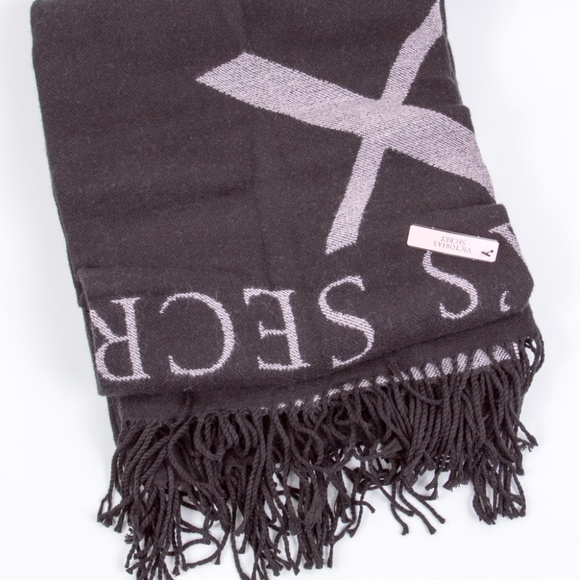 Victoria's Secret Fringe Logo Throw Blanket 50x60 - Picture 6 of 7